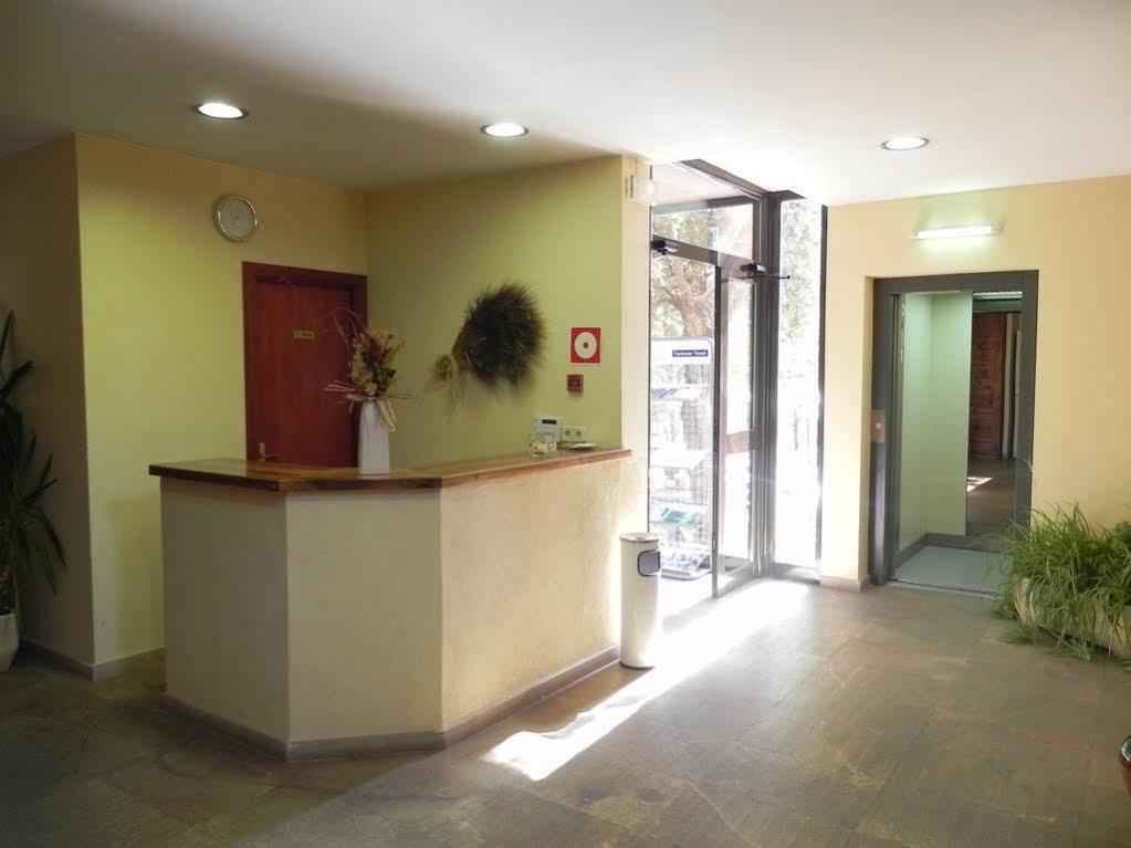 Hotel Seva Bagian luar foto